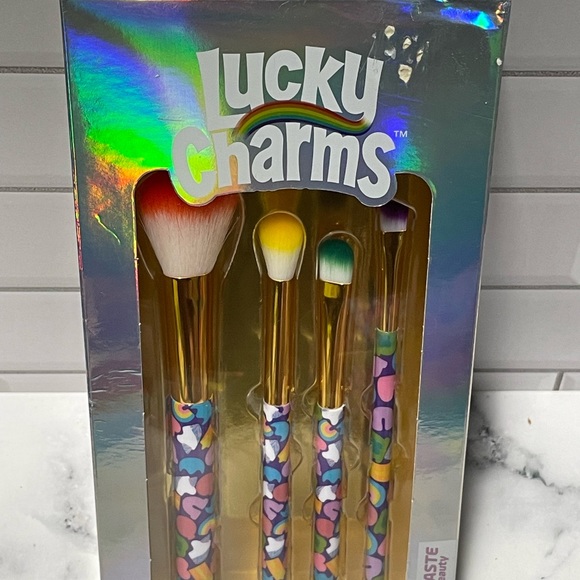Lucky Charms Beauty Bundle - Picture 5 of 14